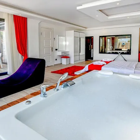 Yagmur Uezuemlue Вилла