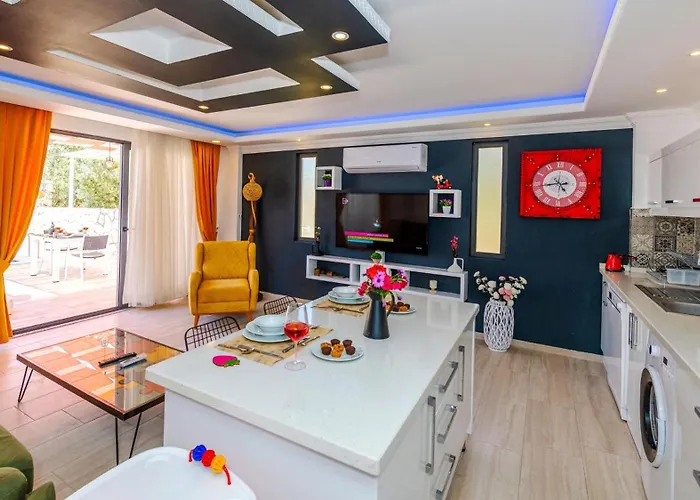 Yagmur Uezuemlue Villa Kas