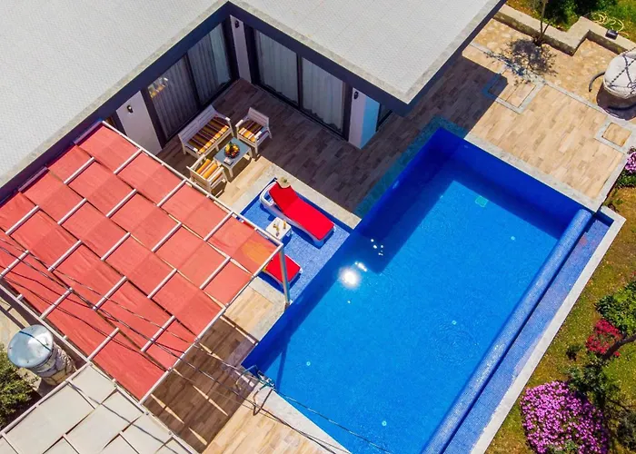 Yagmur Uezuemlue Villa *