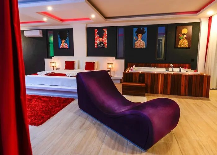 Yagmur Uezuemlue * Kas